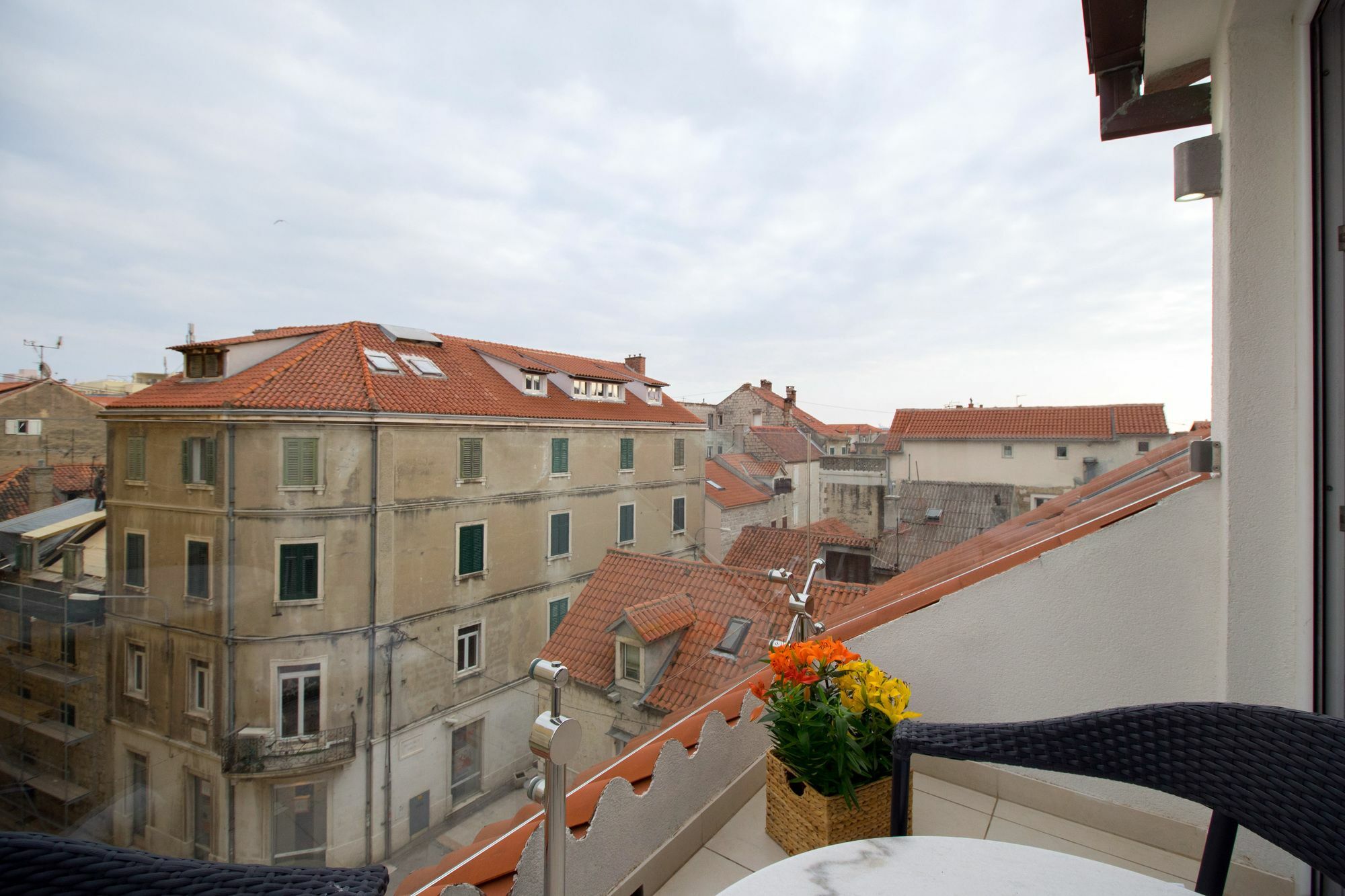 Tin Apartament