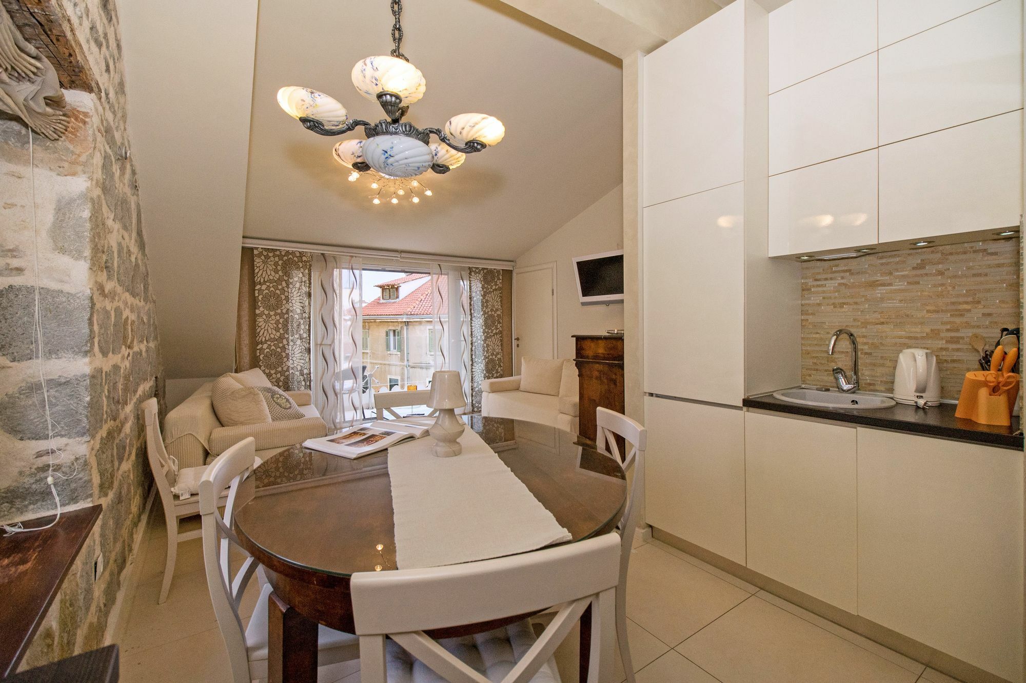 Apartament Tin Split